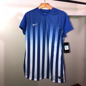 Nike Soccer Jersey Women Size Medium